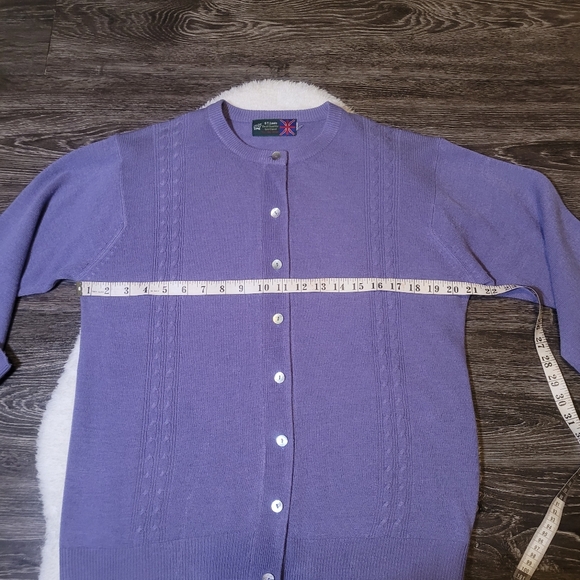 Vintage Scottish Cashmere Sweater with Mother of Pearl Buttons Periwinkle Sz L - Picture 3 of 5